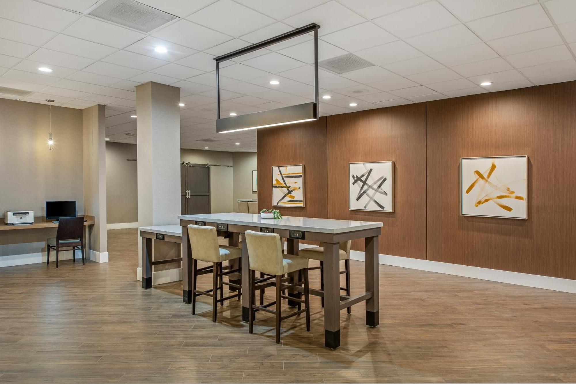 Hotel Staybridge - River Ridge By Ihg